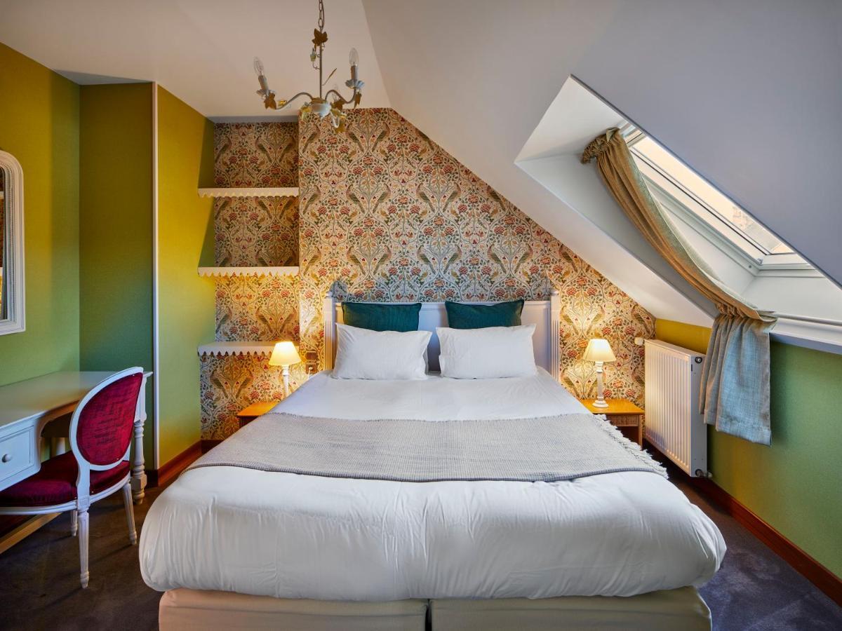 Logis Hotel Les Fuchsias Saint-Vaast-la-Hougue Bagian luar foto